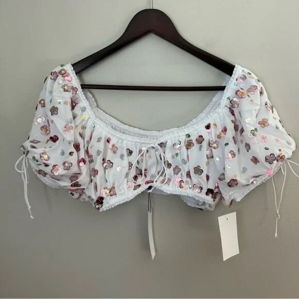 For Love & Lemons Crop Top Cold Hearted Short Sleeve Sequin Flower White Pink - Picture 2 of 15